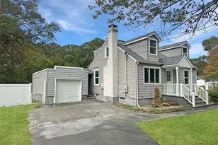 86 Wilson Ave, Medford, NY 11763 - Photo 2