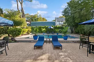 52-11 Redfield St, Douglaston, NY 11362 - Photo 4