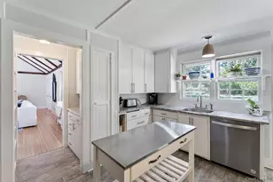 35 Sheppard St, Quiogue, NY 11978 - Photo 4