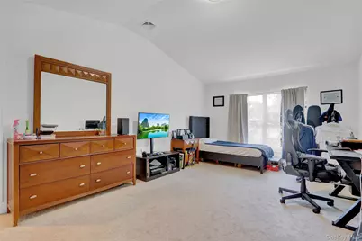 704 Breton Way #704, Glen Cove, NY 11542 - Photo 16