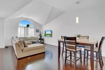 704 Breton Way #704, Glen Cove, NY 11542 - Photo 4