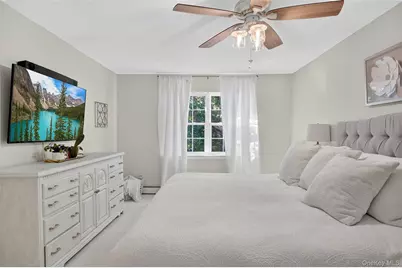 126 Foxwood Dr S, Newburgh, NY 12550 - Photo 26