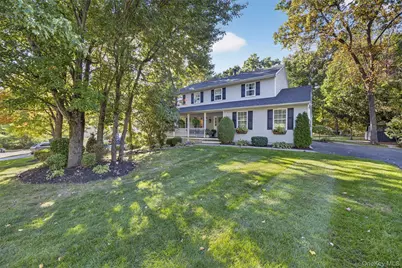 126 Foxwood Dr S, Newburgh, NY 12550 - Photo 2