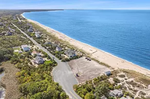 12250 Soundview Ave, Southold, NY 11971 - Photo 26