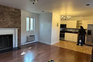 215 Middle Neck Rd, Great Neck, NY 11021 - Photo 10