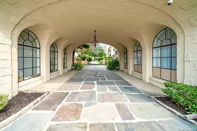 215 Middle Neck Road #D3, Great Neck, NY 11021 - Photo 1