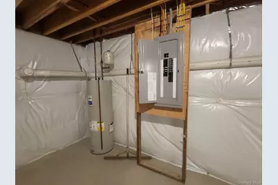 516 Neighborhood Road, Shirley, NY 11967 - Photo 16