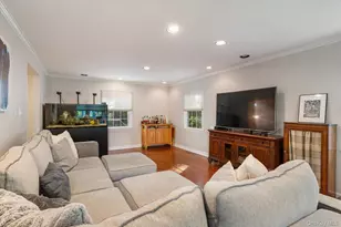 4 Whittock Ln, Melville, NY 11747 - Photo 8