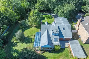 53-21 240th St, Douglaston, NY 11362 - Photo 36