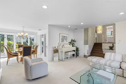 17 Center Drive, Syosset, NY 11791 - Photo 16