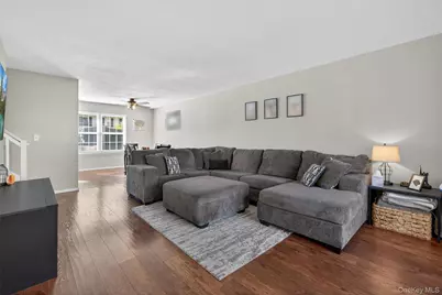 64 Yorkshire Terrace, Washingtonville, NY 10992 - Photo 4