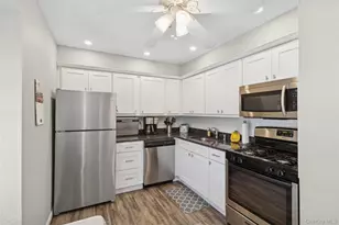 2 Dogwood Ct, Selden, NY 11784 - Photo 6