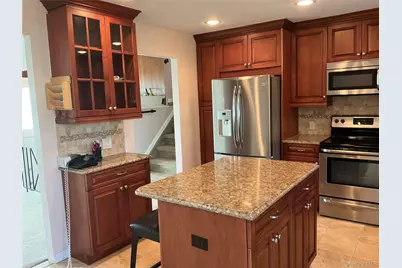 537 Church Street, Westbury, NY 11590 - Photo 6