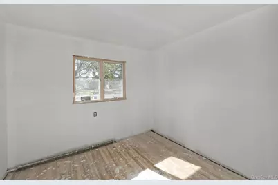 221 Burr Road, East Northport, NY 11731 - Photo 6