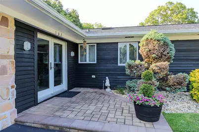 102 Sycamore Circle, Stony Brook, NY 11790 - Photo 4