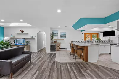 102 Sycamore Circle, Stony Brook, NY 11790 - Photo 6