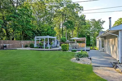 102 Sycamore Circle, Stony Brook, NY 11790 - Photo 34