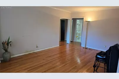 198-02 Pompeii Avenue #1 B, Hollis, NY 11423 - Photo 4