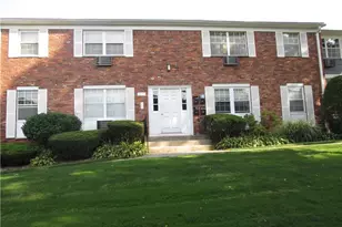 53 Doxbury Ln, Suffern, NY 10901 - Photo 2