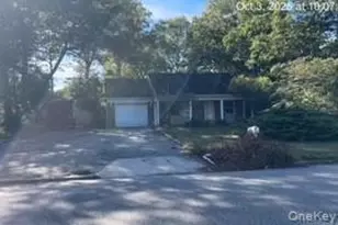 41 Winside Ln, Coram, NY 11727 - Photo 2