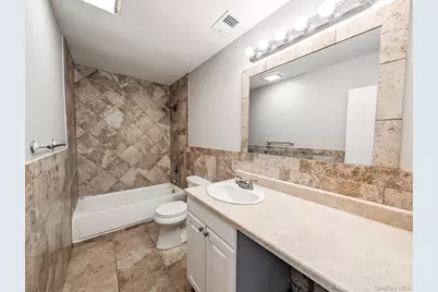 136 Hill Crescent, Calverton, NY 11933 - Photo 18