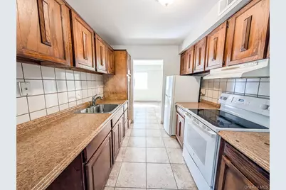 136 Hill Crescent, Calverton, NY 11933 - Photo 2