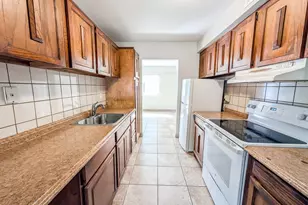 136 Hill Crescent, Calverton, NY 11933 - Photo 2