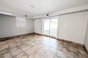 136 Hill Crescent, Calverton, NY 11933 - Photo 4