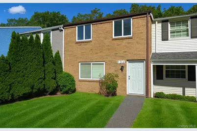 136 Hill Crescent, Calverton, NY 11933 - Photo 1