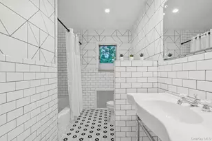 33 Scudders Ln, Glen Head, NY 11545 - Photo 22