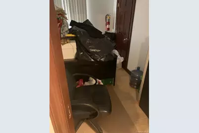 147-09 88 Ave, Jamaica, NY 11435 - Photo 2