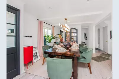 129 Gailmore Drive, Yonkers, NY 10710 - Photo 2