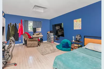 129 Gailmore Drive, Yonkers, NY 10710 - Photo 18