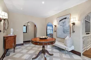 21 Hampshire Rd, Bronxville, NY 10708 - Photo 4