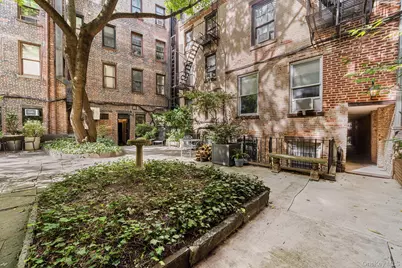 340 W 11th Street #3WR, New York, NY 10014 - Photo 12