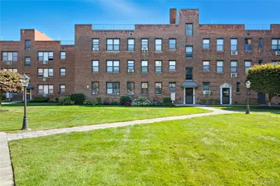 1 Jefferson Avenue #D2, Rockville Centre, NY 11570 - Photo 6