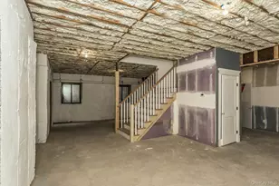 9 Hill Dr, Glen Head, NY 11545 - Photo 32