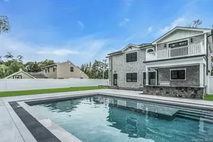 9 Hill Dr, Glen Head, NY 11545 - Photo 38