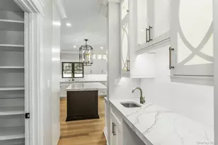 9 Hill Dr, Glen Head, NY 11545 - Photo 14