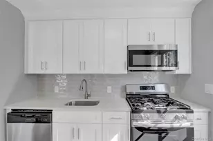 318 Vincent Ave, Lynbrook, NY 11563 - Photo 20