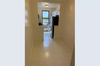 71-11 Yellowstone Boulevard #7R, Forest Hills, NY 11375 - Photo 2