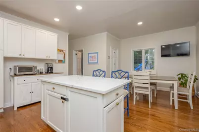 209 Pondfield Road W, Bronxville, NY 10708 - Photo 16