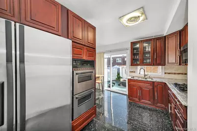 8812 Albert Road, Jamaica, NY 11417 - Photo 10