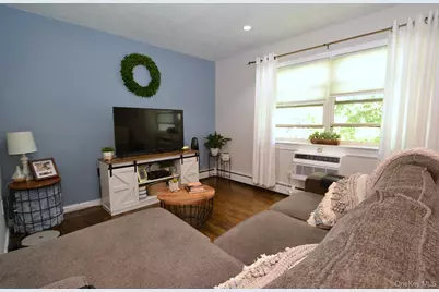 18 Glen Hollow Drive #F13, Holtsville, NY 11742 - Photo 10