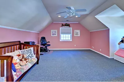 410 Mystic Way, Bay Shore, NY 11706 - Photo 22