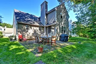 410 Mystic Way, Bay Shore, NY 11706 - Photo 32