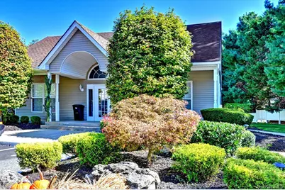 410 Mystic Way, Bay Shore, NY 11706 - Photo 34