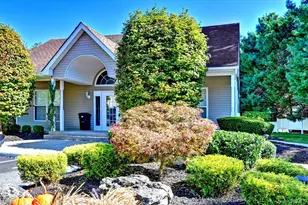 410 Mystic Way, Bay Shore, NY 11706 - Photo 34