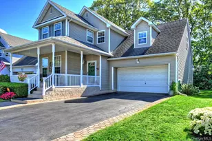 410 Mystic Way, Bay Shore, NY 11706 - Photo 2