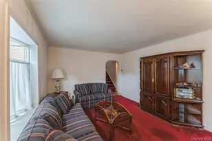 596 Foch Blvd, Williston Park, NY 11596 - Photo 4